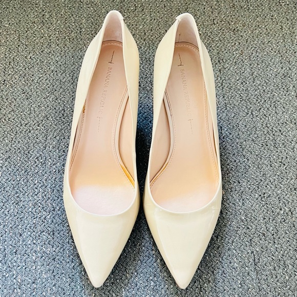 🌟HP🌟Banana Republic Heels - Picture 2 of 9